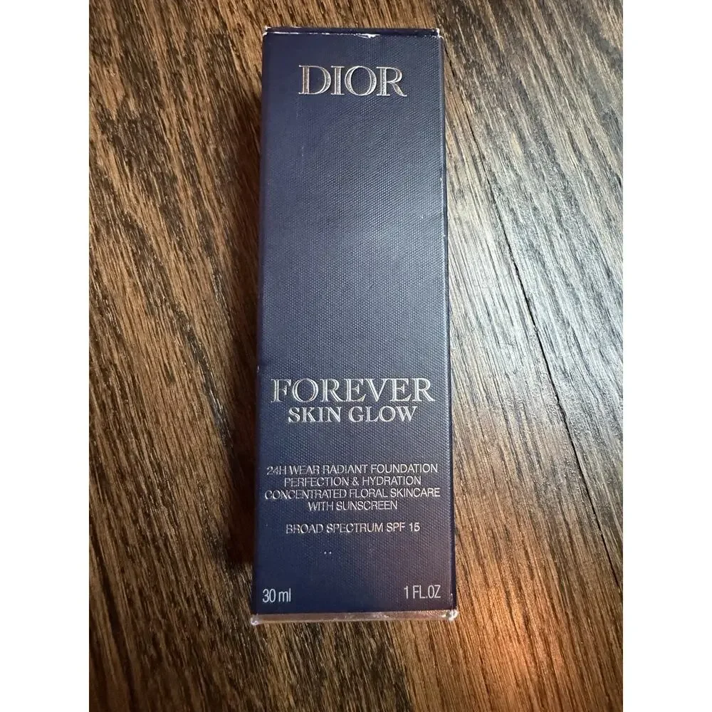 Dior Forever Skin Glow 2W Warm/glow 24H Foundation NIB NEW